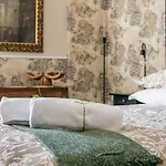 Abbraccia Morfeo Oda ve Kahvaltı Roma
